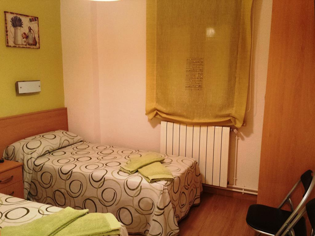 Apartamento Turistico Guara Casa Castro Barbastro Zewnętrze zdjęcie
