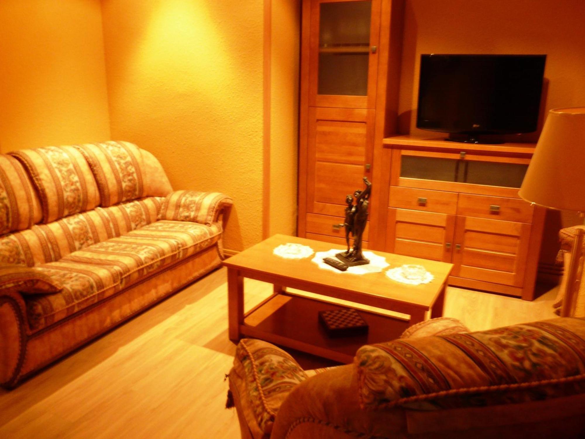 Apartamento Turistico Guara Casa Castro Barbastro Zewnętrze zdjęcie